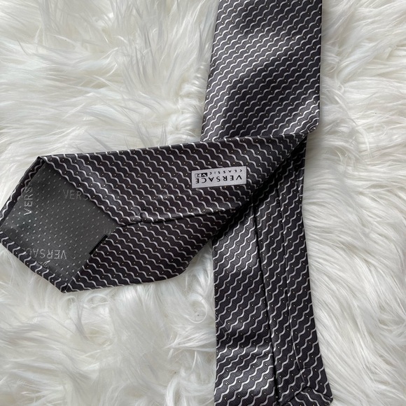 Vintage Versace Tie - Picture 4 of 4